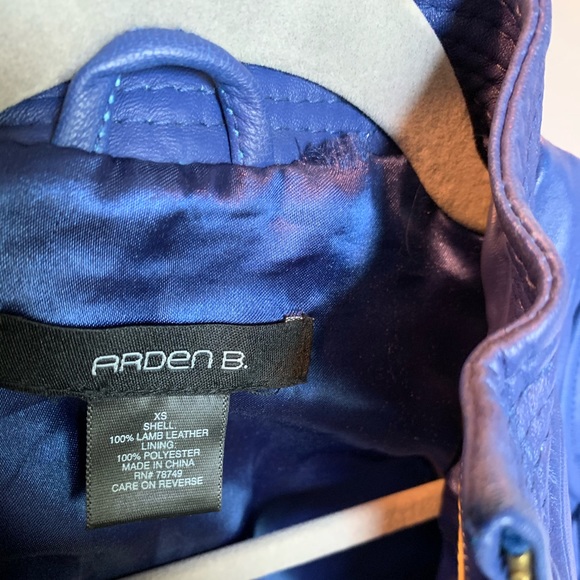 Leather jacket - Picture 8 of 8